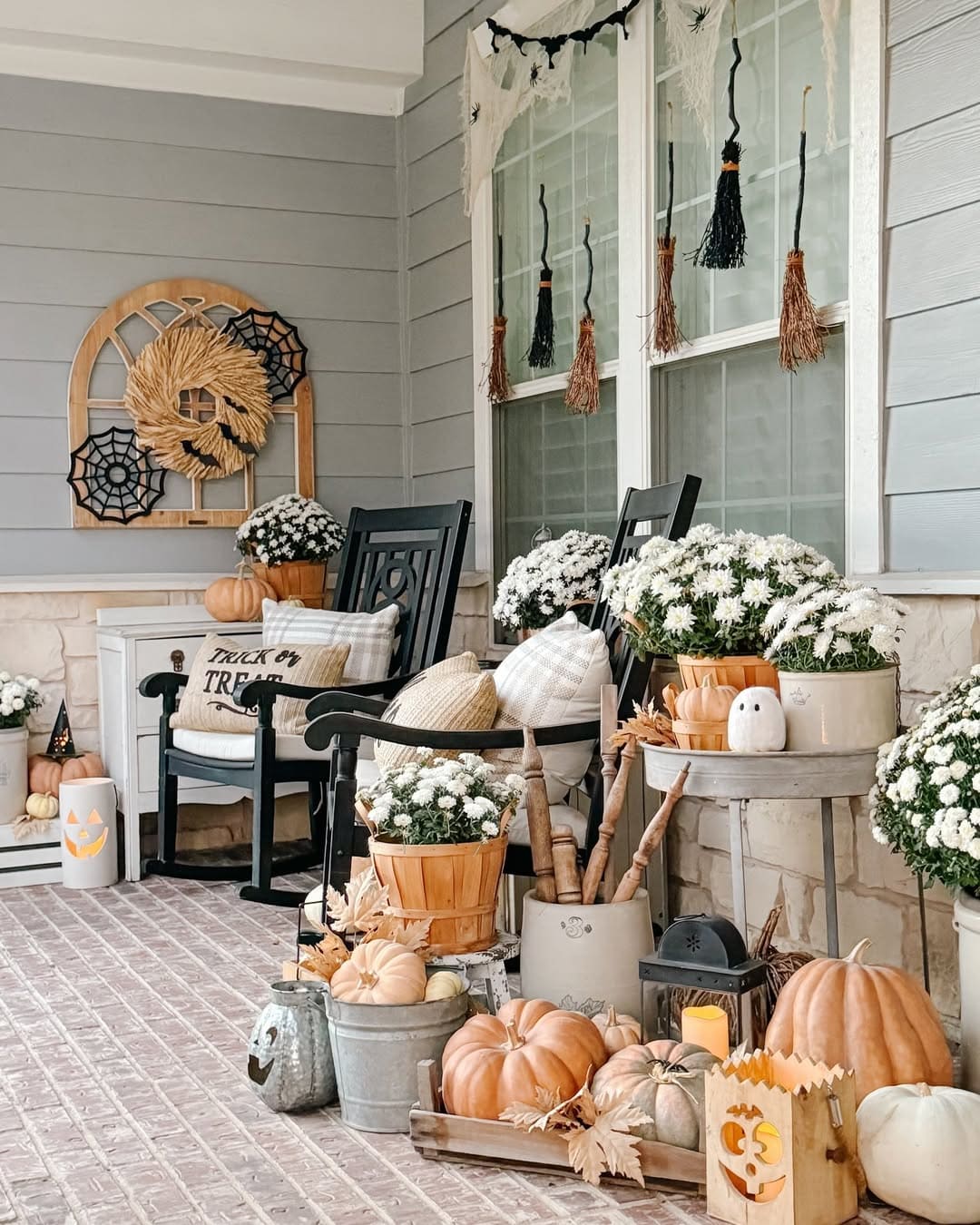 Cozy Pumpkin Porch Corner