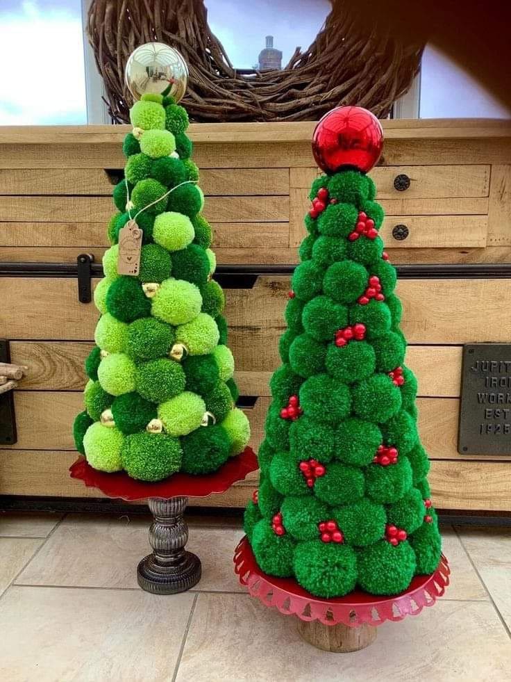 Pom-Pom Christmas Tree Decor