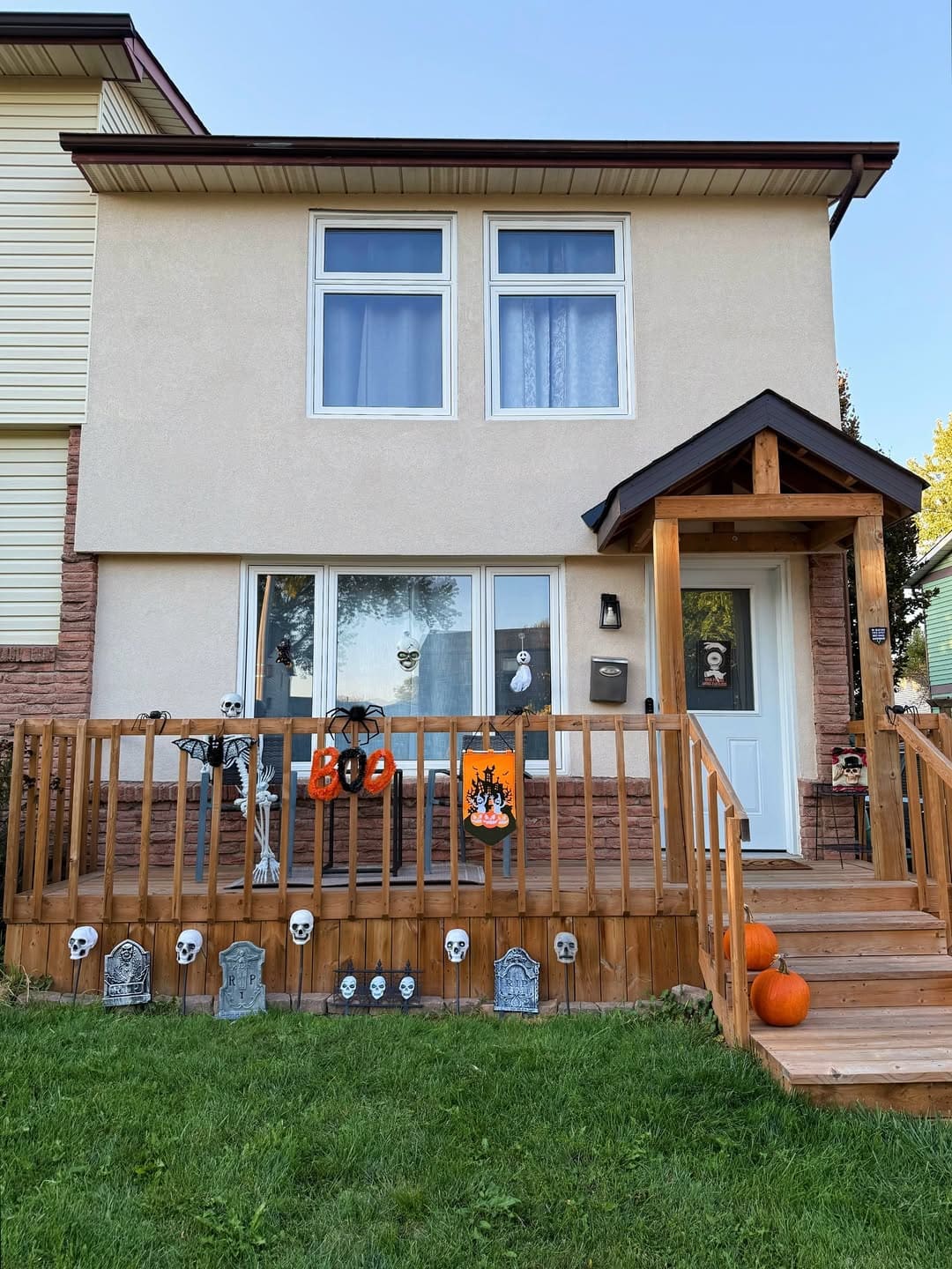 Simple Spooky Porch Setup
